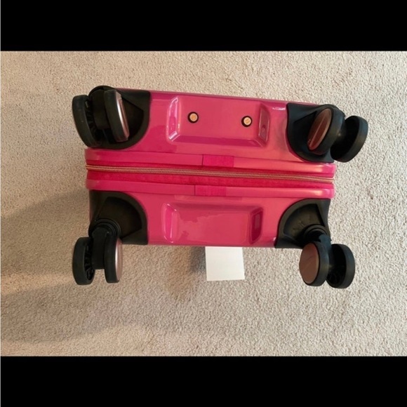 IT METALIK LUGGAGE PINK PARIS HARDSIDE LUGGAGE NEW
‼️LAST ONE IN INVENTORY ‼️ - Picture 11 of 11